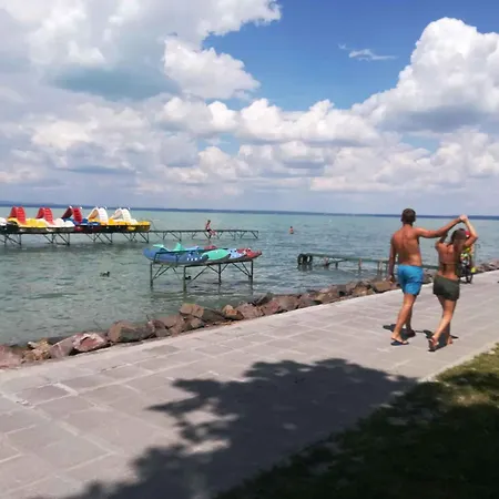 דירה In Siofok/balaton 19738 *